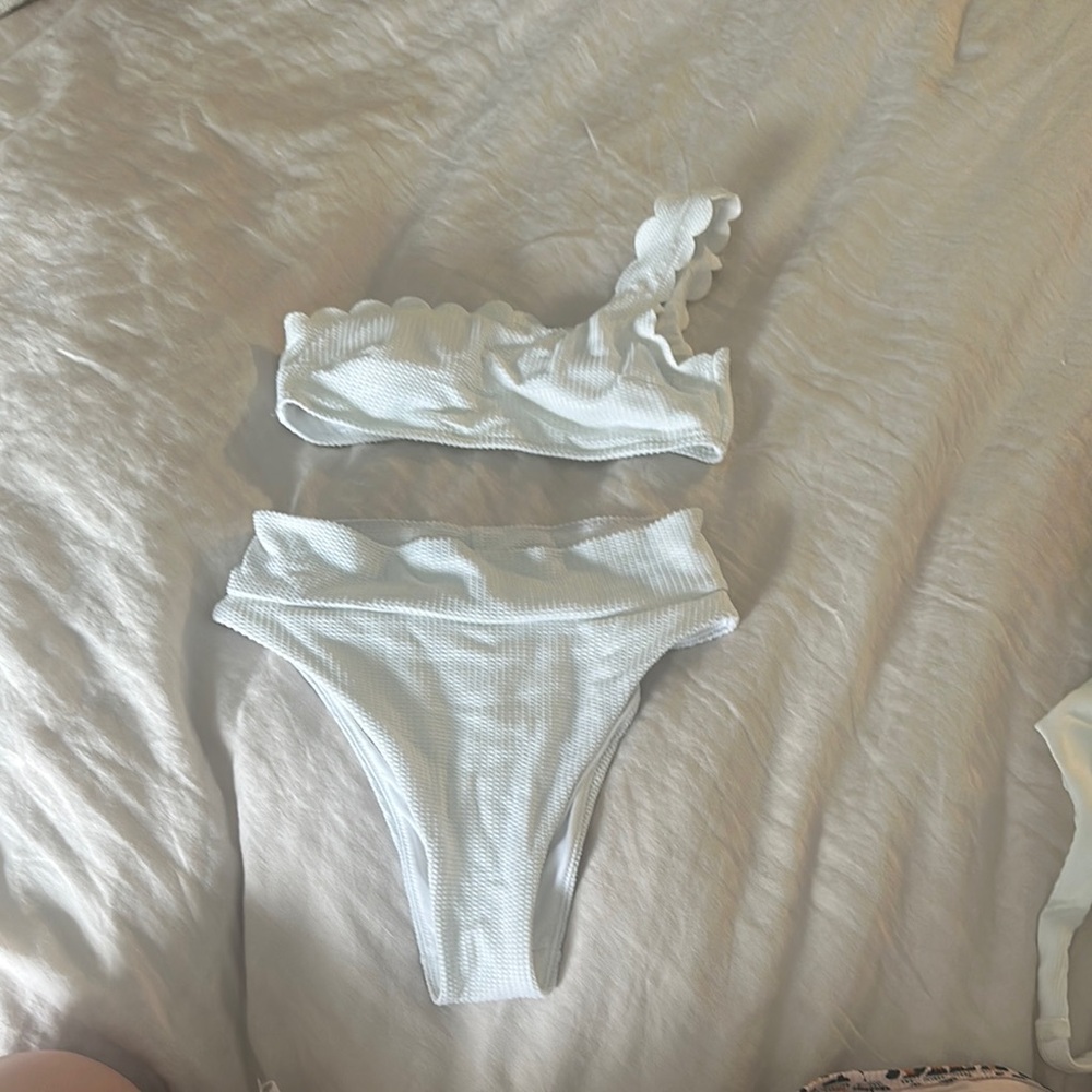 White One-Shoulder Bikini Set